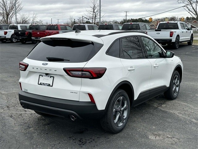 2025 Ford Escape ST-Line photo 3