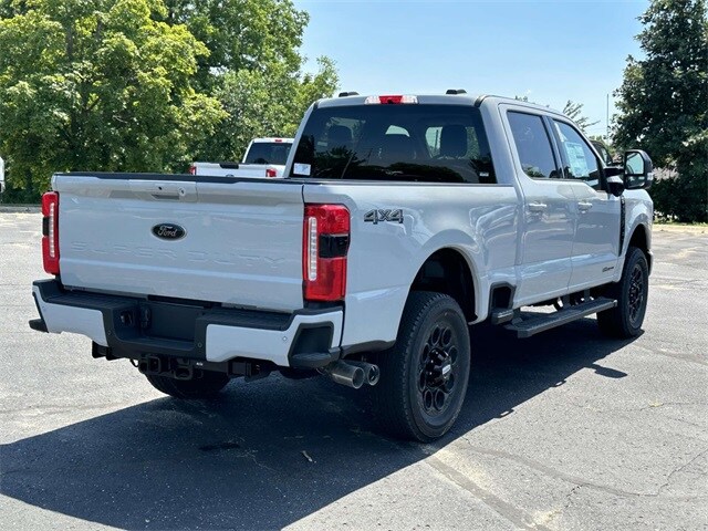 2025 Ford F-350 photo 3