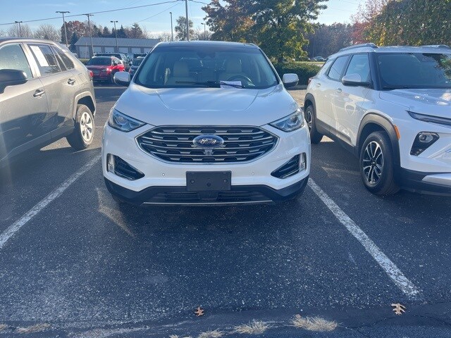 2020 Ford Edge Titanium photo 3