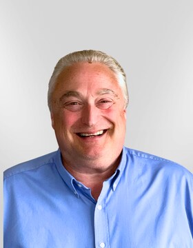 Staff member Tom Kinney from ID_4739b94ba160