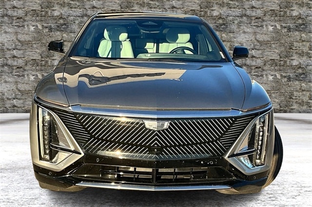 Used 2024 Cadillac LYRIQ Luxury 1 with VIN 1GYKPPRK2RZ102890 for sale in Greenville, MI