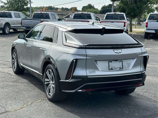 2024 Cadillac Lyriq Luxury photo 4
