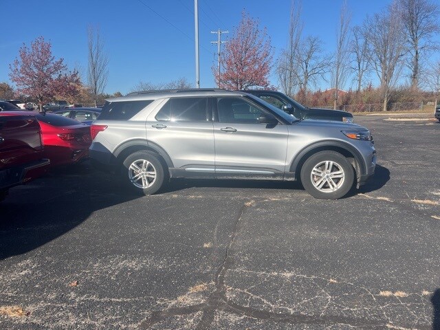2023 Ford Explorer XLT photo 4