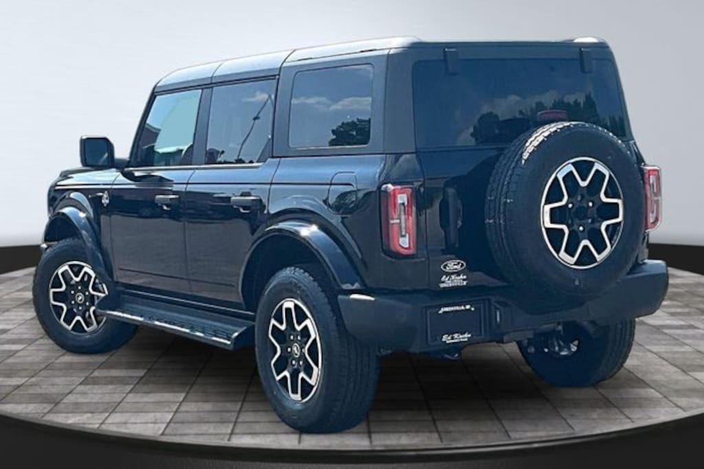 New 2026 Ford Bronco Outer Banks SUV