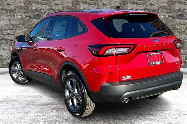 2026 Ford Escape ST-Line photo 3