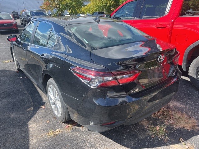 2023 Toyota Camry LE photo 4