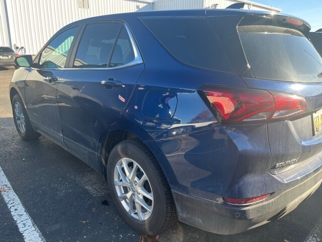 2022 Chevrolet Equinox LT photo 3