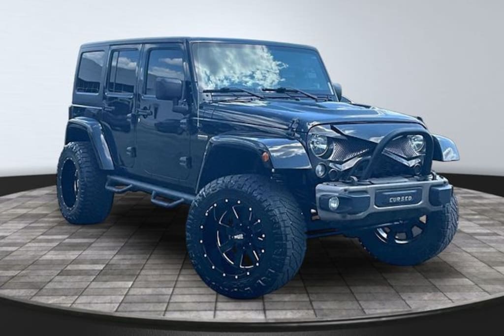 Used 2017 Jeep Wrangler Unlimited Sahara SUV
