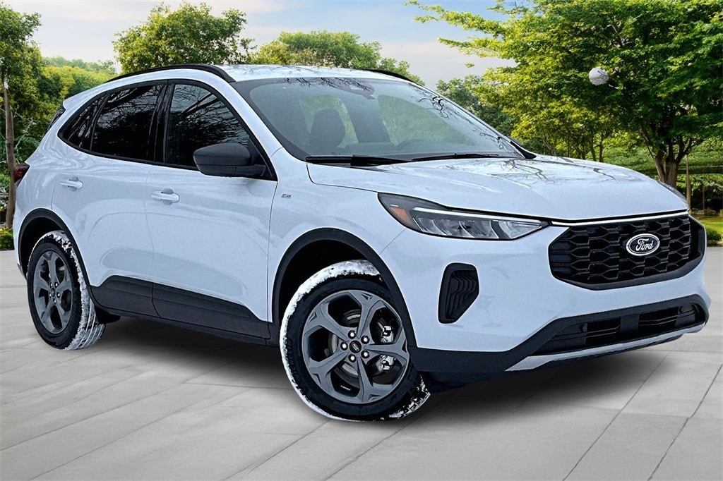 2026 Ford Escape ST-Line's photo