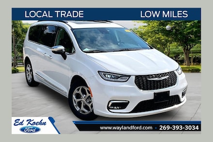 2023 Chrysler Pacifica Limited Minivan/Van