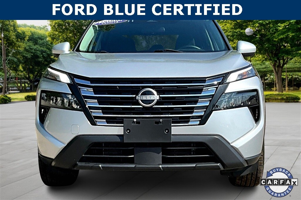 2024 Nissan Rogue SV photo 3