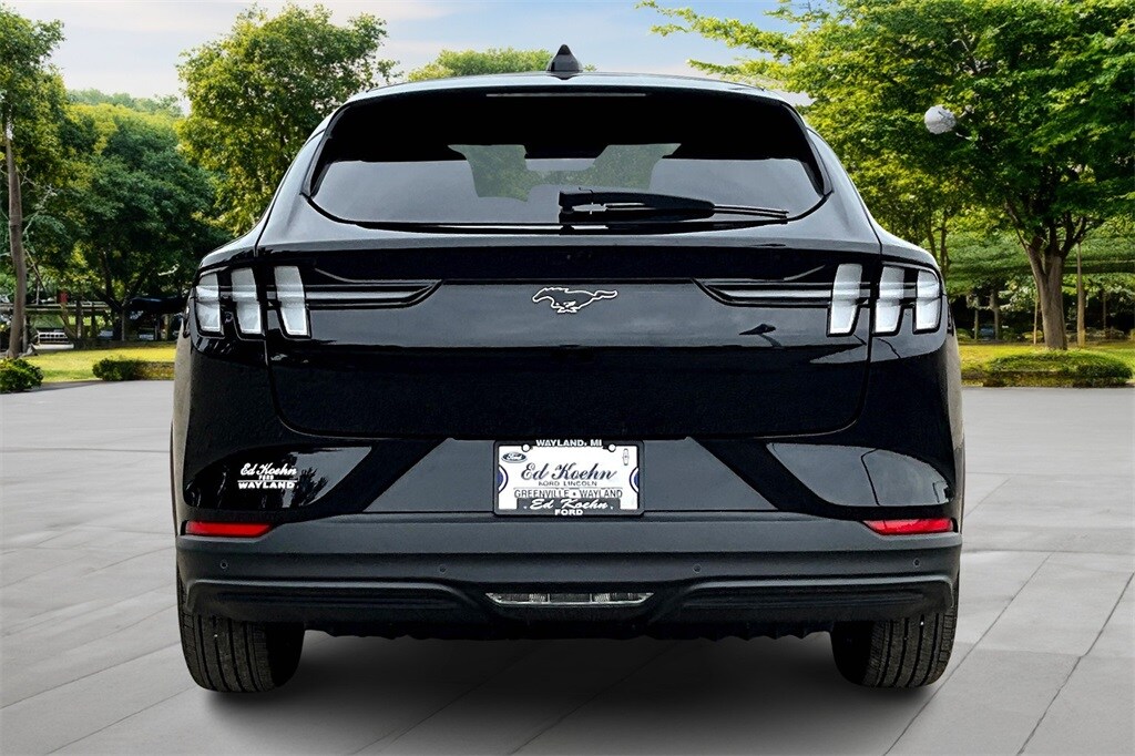 2025 Ford Mustang Mach-E Select photo 4