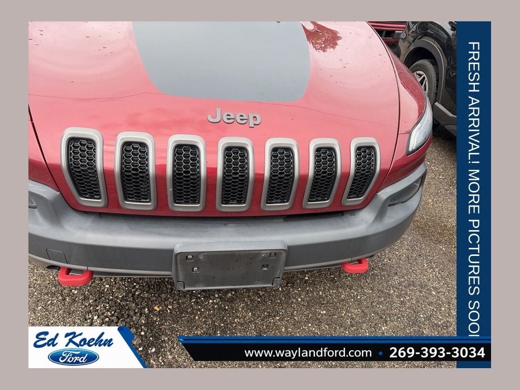 Used 2017 Jeep Cherokee Trailhawk SUV
