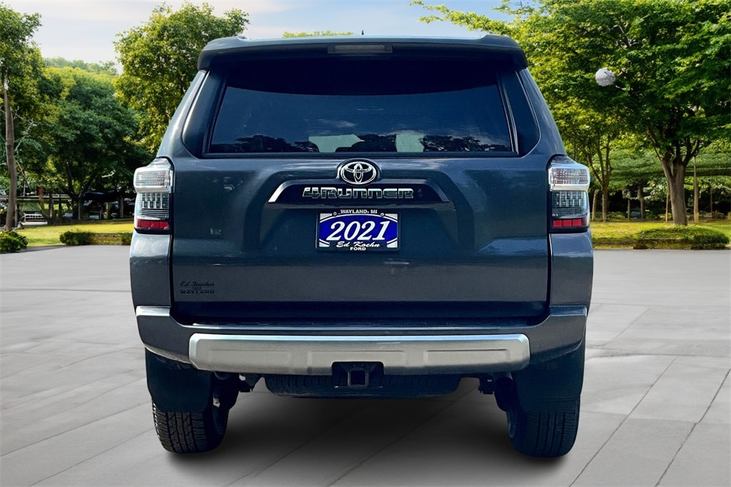 2021 Toyota 4Runner TRD Off-Road Premium photo 4