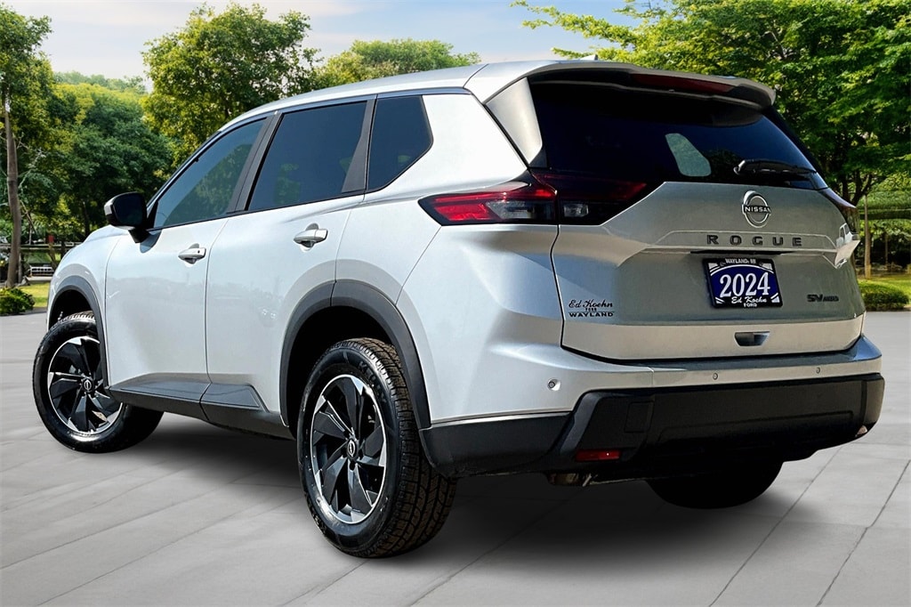 Used 2024 Nissan Rogue SV SUV