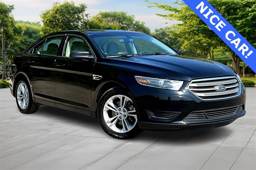2018 Ford Taurus SE