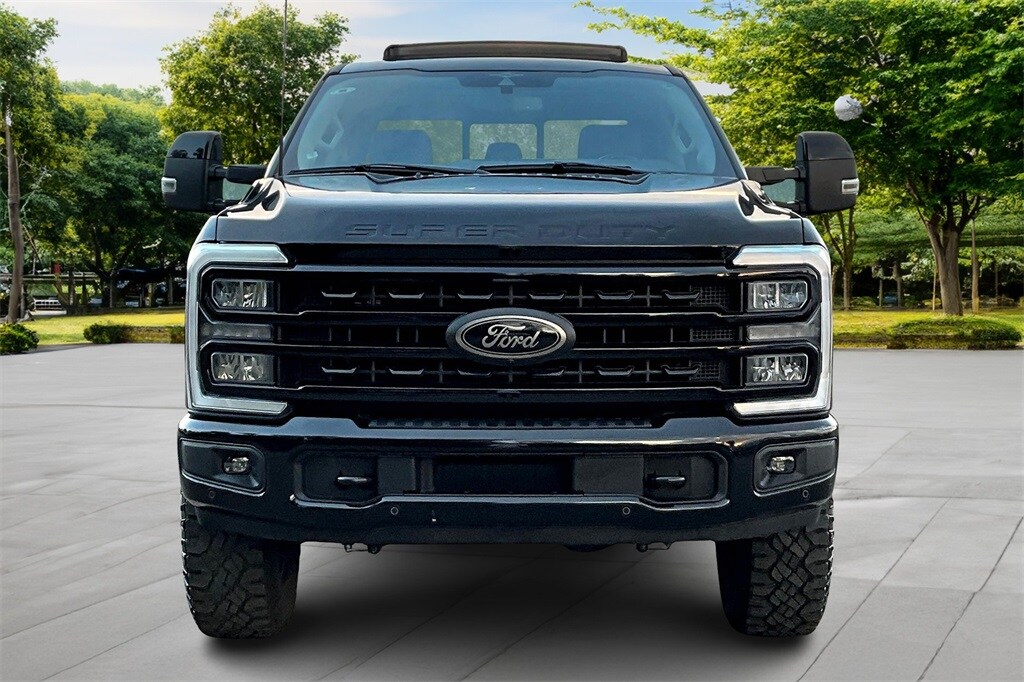 2023 Ford F-250 photo 3