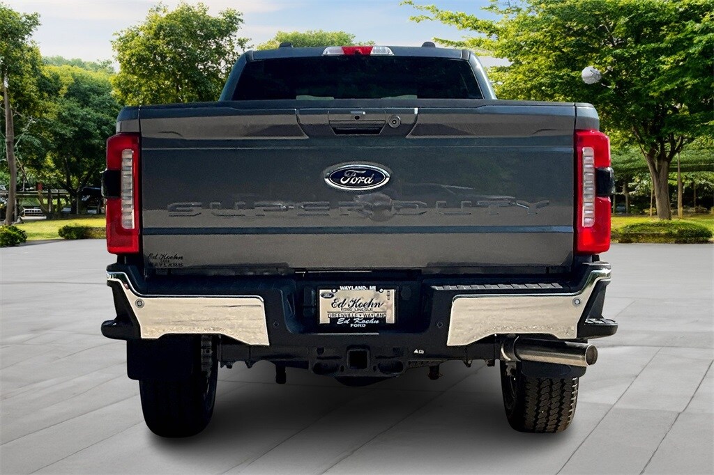 2026 Ford F-350 photo 4