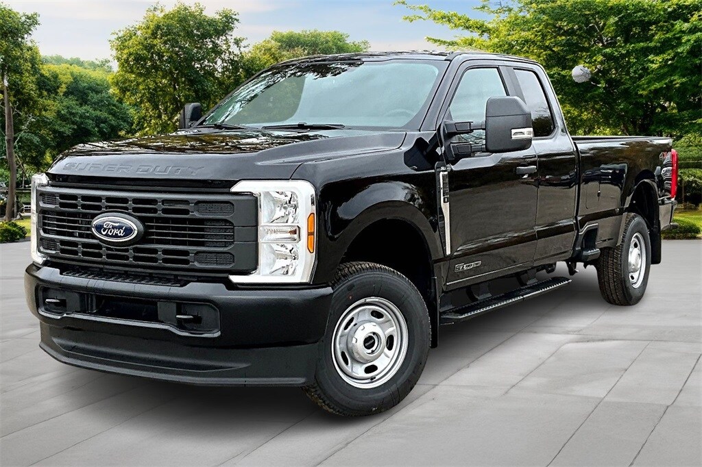 2026 Ford F-250 photo 2