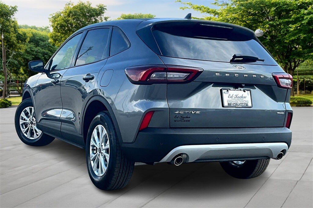2025 Ford Escape Active photo 3
