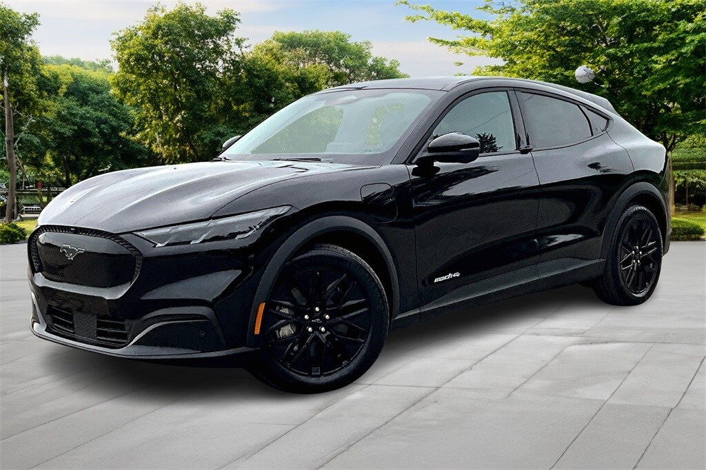 2025 Ford Mustang Mach-E Select photo 2