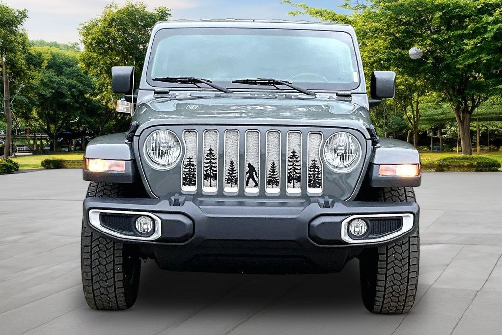 Used 2021 Jeep Gladiator Overland Truck