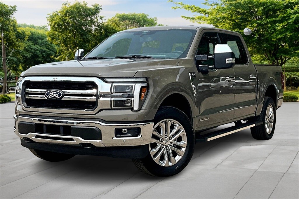2025 Ford F-150 Lariat photo 2