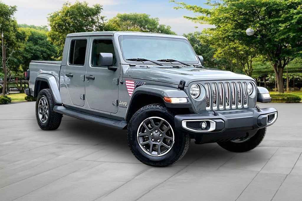 Used 2021 Jeep Gladiator Overland Truck