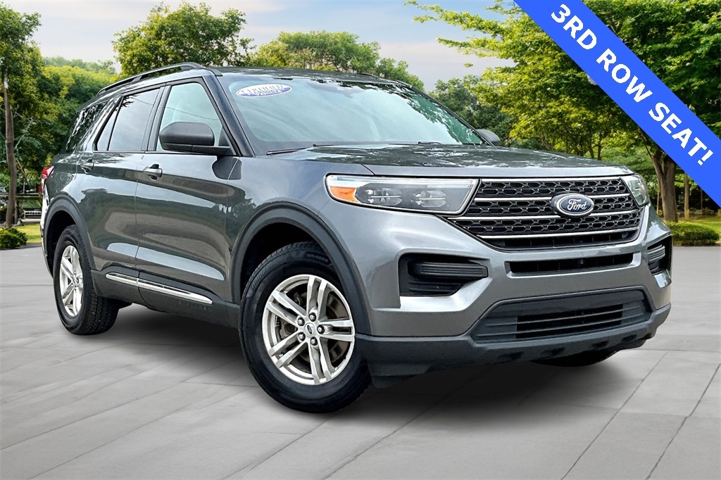 2022 Ford Explorer XLT's photo