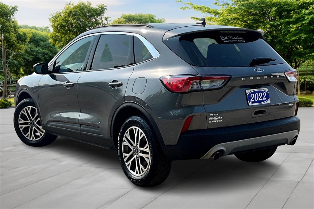 Used 2022 Ford Escape SEL with VIN 1FMCU9H6XNUB72675 for sale in Wayland, MI