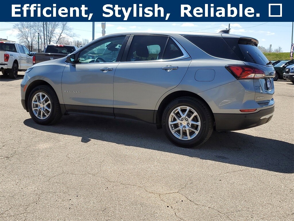 2023 Chevrolet Equinox LT photo 3