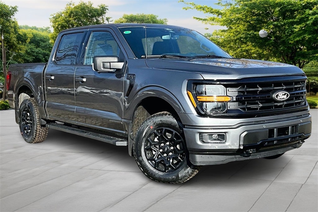 2025 Ford F-150 XLT's photo