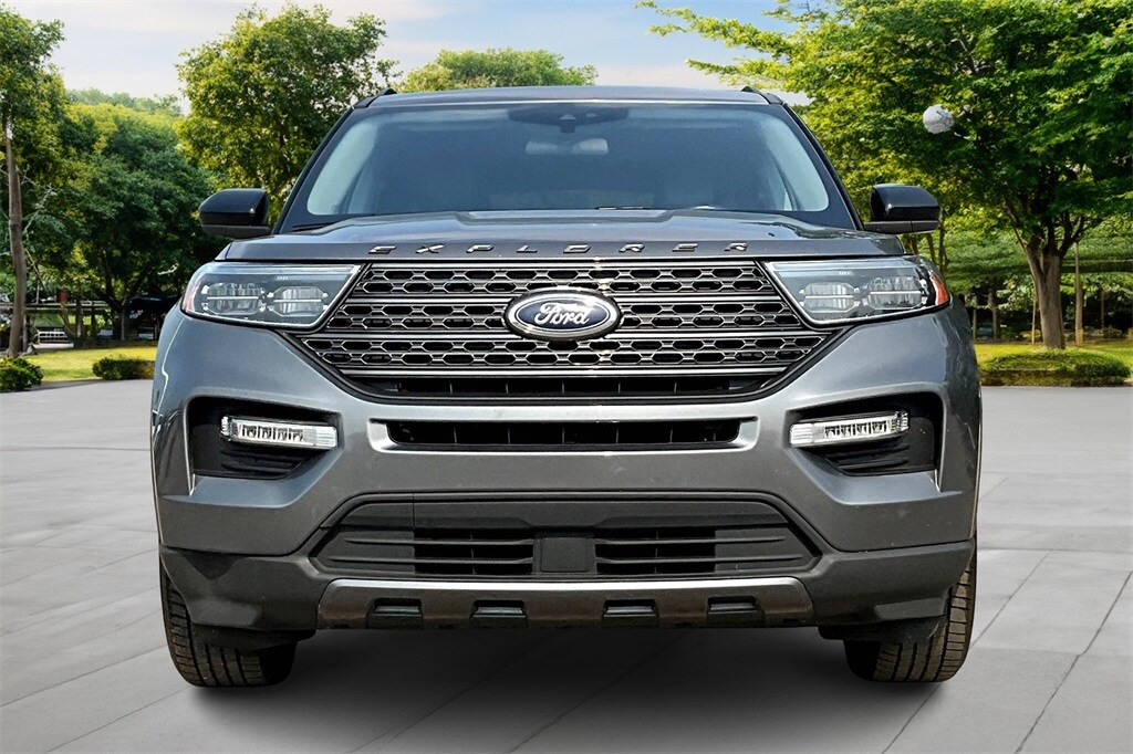 2022 Ford Explorer XLT photo 2