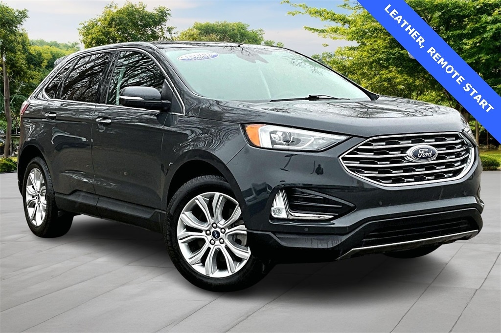 2021 Ford Edge Titanium's photo
