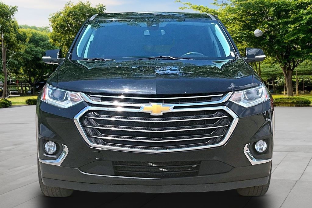 Used 2021 Chevrolet Traverse LT SUV