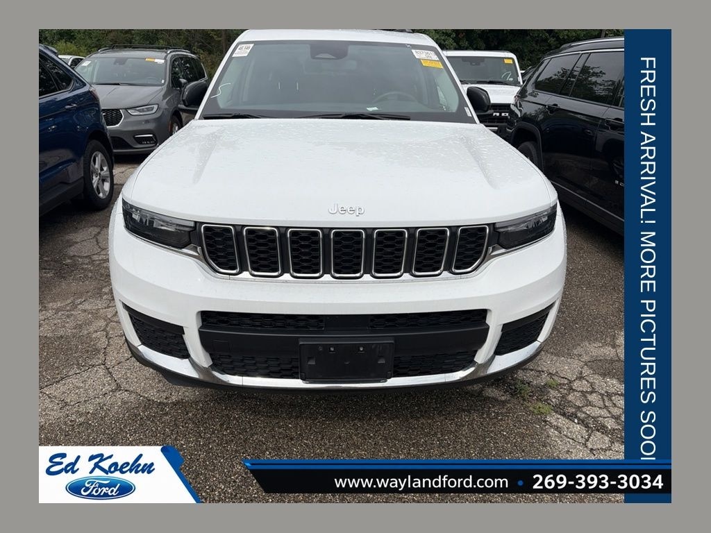 Used 2022 Jeep Grand Cherokee L Laredo SUV
