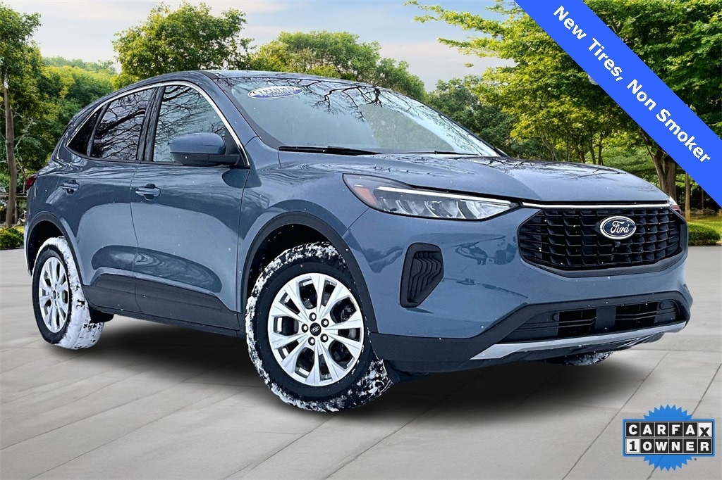 2023 Ford Escape Active's photo