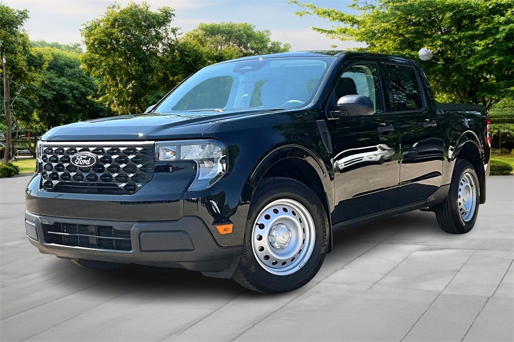 2025 Ford Maverick XL photo 2