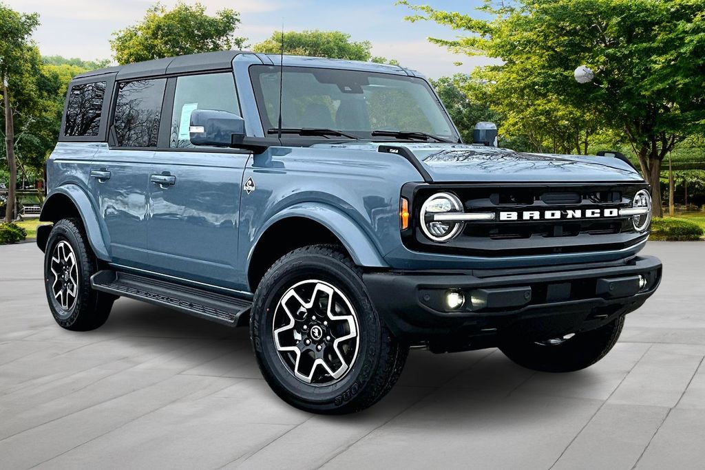 2025 Ford Bronco SUV 