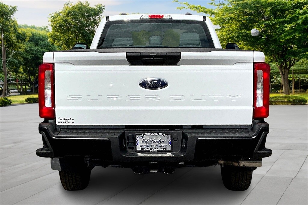 2026 Ford F-250 XL photo 4