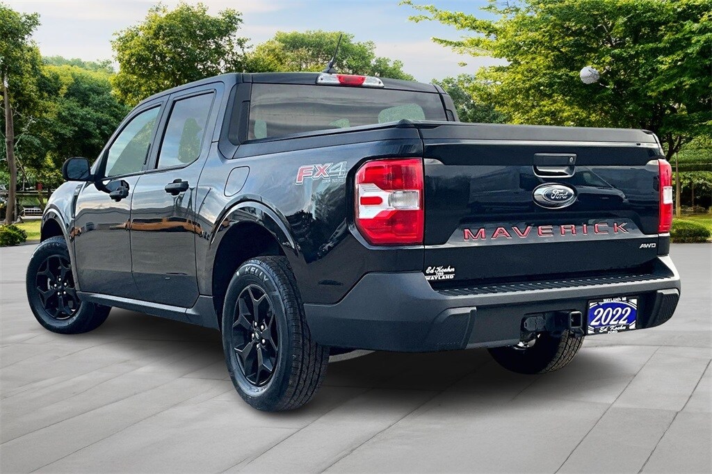 2022 Ford Maverick XLT photo 2