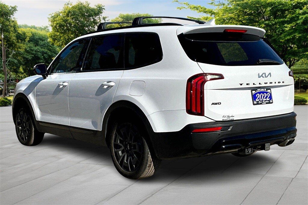 2022 Kia Telluride SX photo 2