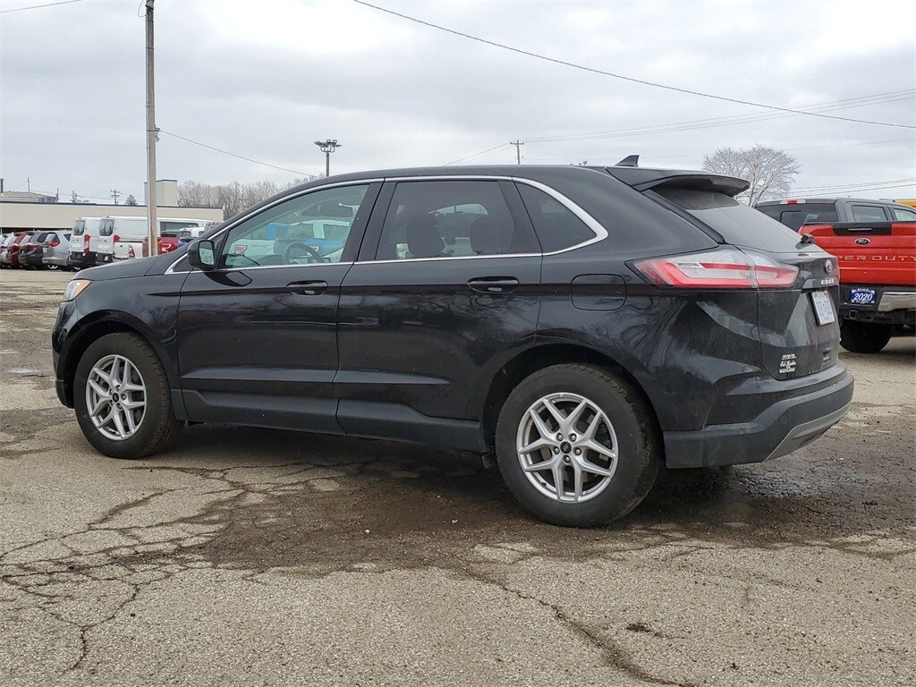 2024 Ford Edge SEL photo 3
