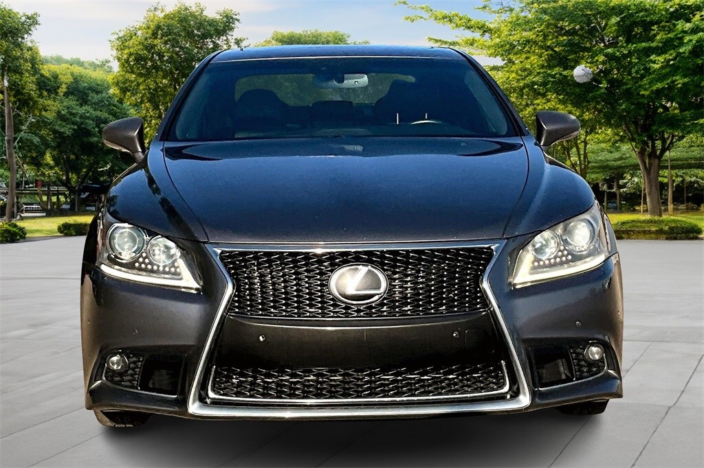 2014 Lexus LS 460 photo 2