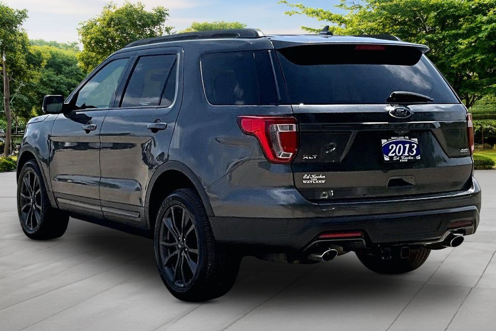 Used 2018 Ford Explorer XLT with VIN 1FM5K8D85JGC49770 for sale in Wayland, MI