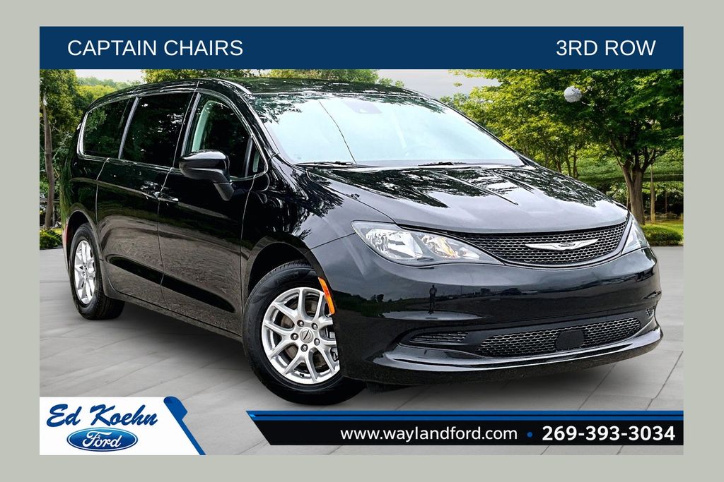 2023 Chrysler Voyager