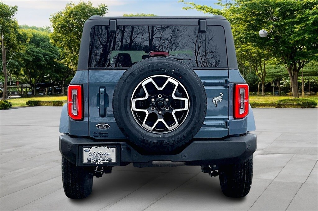 2025 Ford Bronco Outer Banks photo 4