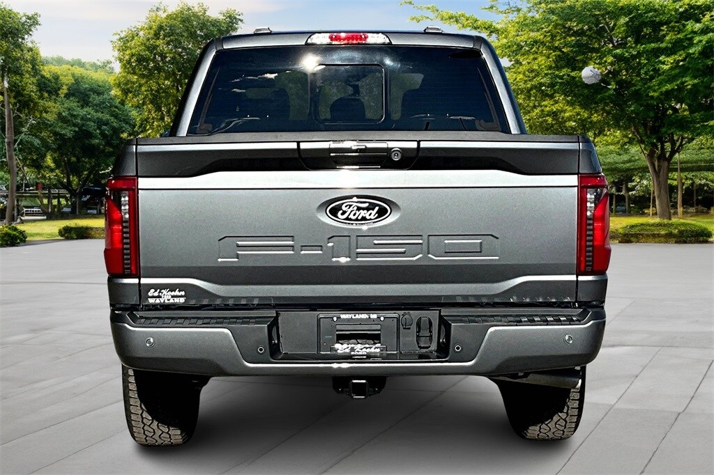 2025 Ford F-150 XLT photo 2