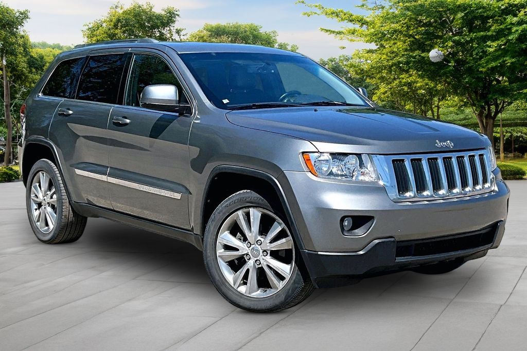 2013 Jeep Grand Cherokee Laredo X 4WD's photo