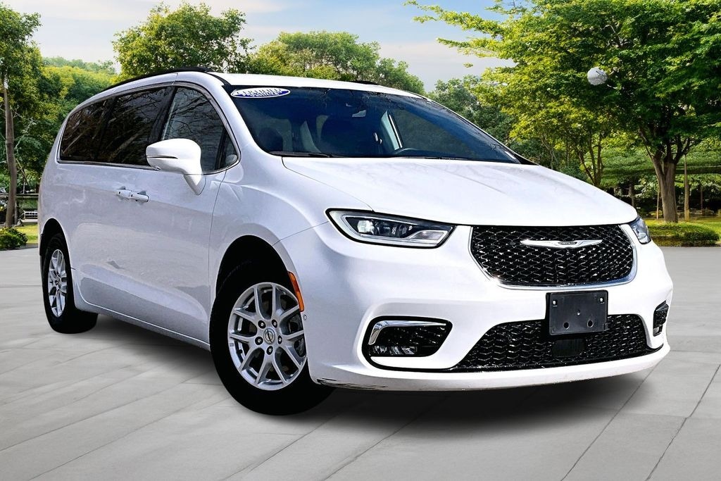 Used 2022 Chrysler Pacifica Touring L Minivan/Van